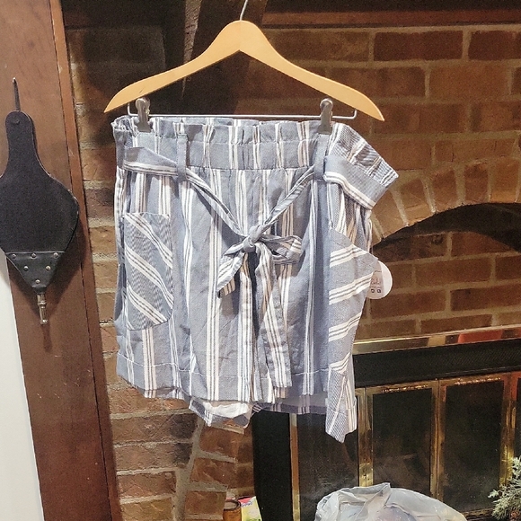 Jolie & Joy by FCT With Love Pants - Striped High Waist Shorts with Tie Detail